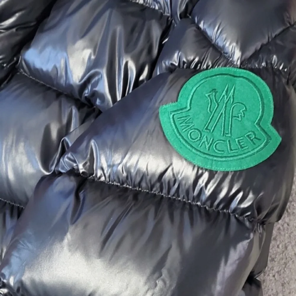 Dervaux Moncler Down Puffer Jacket - Picture 8 of 9